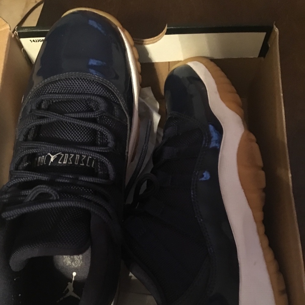 Retro 11s lows navy blue size 6